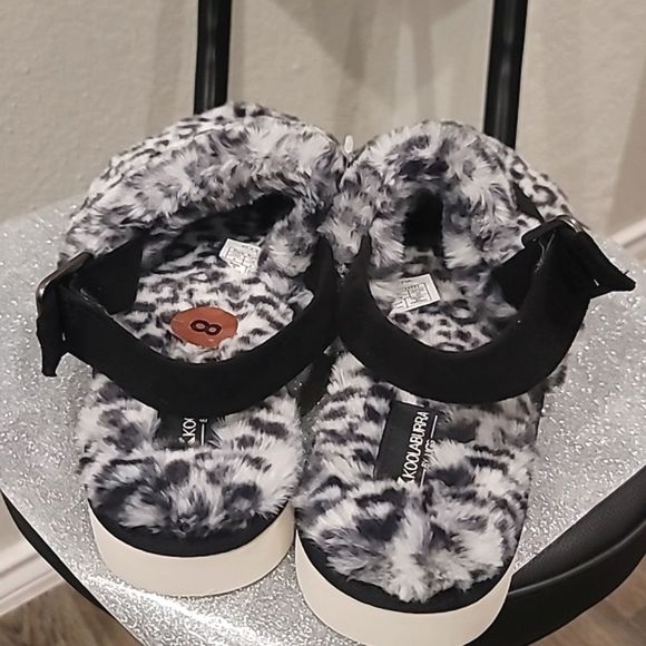 Koolaburra By Ugg Fuzz'd Out Adjustable Sandal - Picture 7 of 8